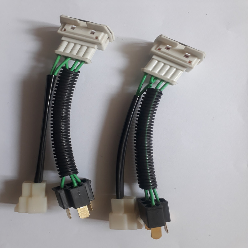 سوکت تبدیل چراغ کد 767767 مناسب برای پراید بسته دو عددی